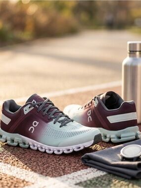 On Running Cloudflow 3.0 Women's 8.5 Mulberry Mineral Gradient Sneakers
